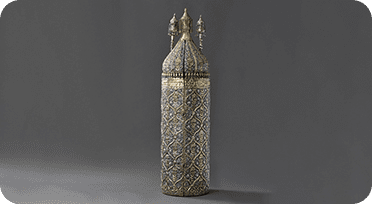 Torah Tik, Baghdad, 1847 Silver embossed, partially gilded, coral H. 92.5 x D. 27 cm Tel Aviv, private collection William L. Gross